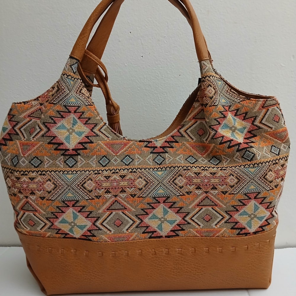 Tan Aztec-Pattern Tote with Tassel - Picture 3 of 7